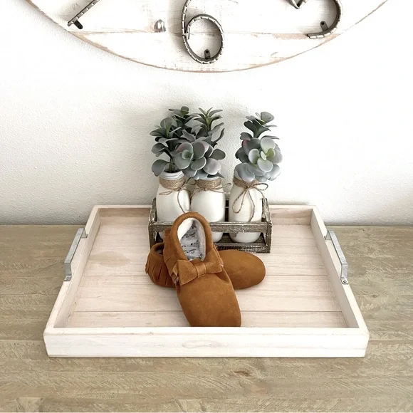 Monkey Feet Brown Bow - Picture 2 of 4